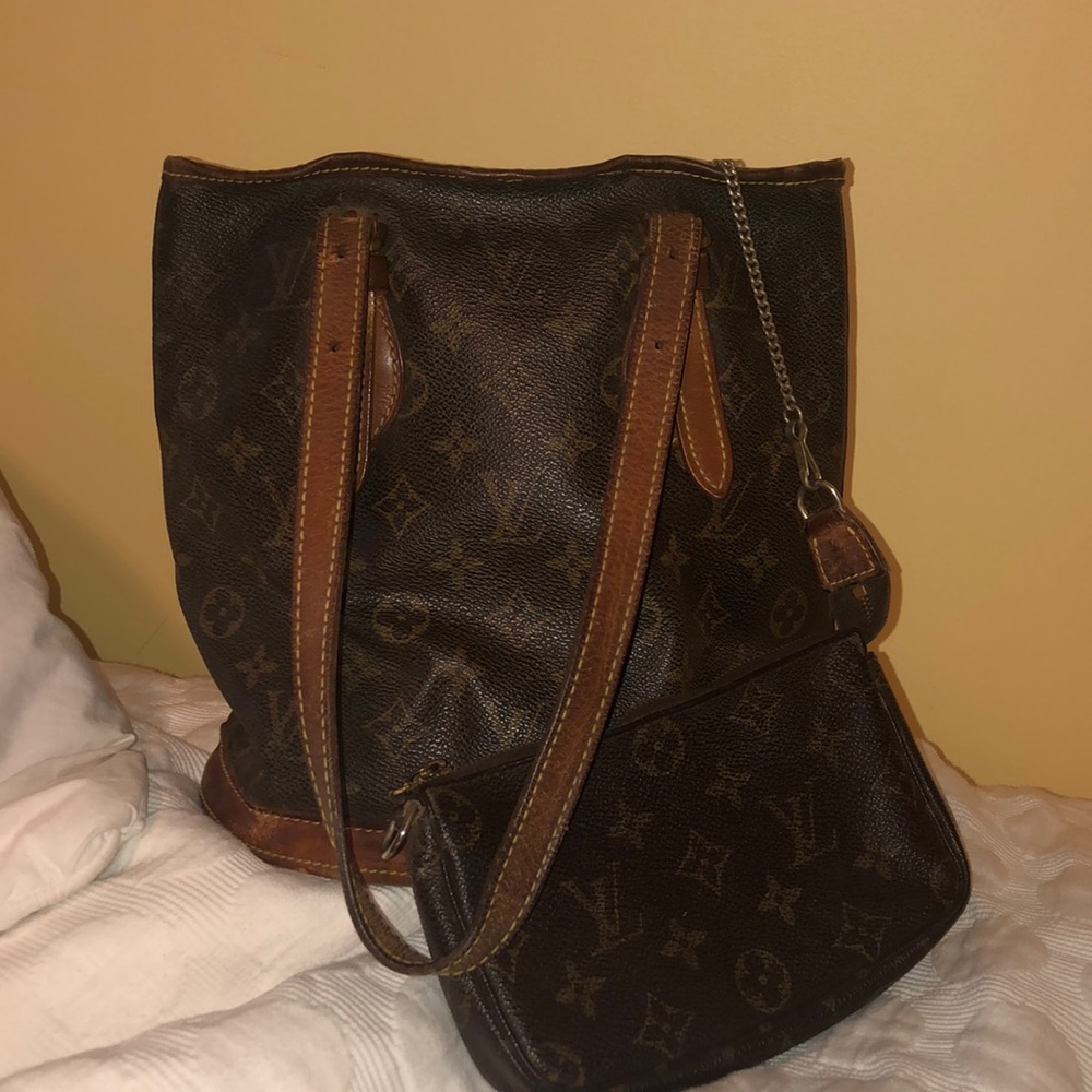 Authentic Louis Vuitton Bucket Bag